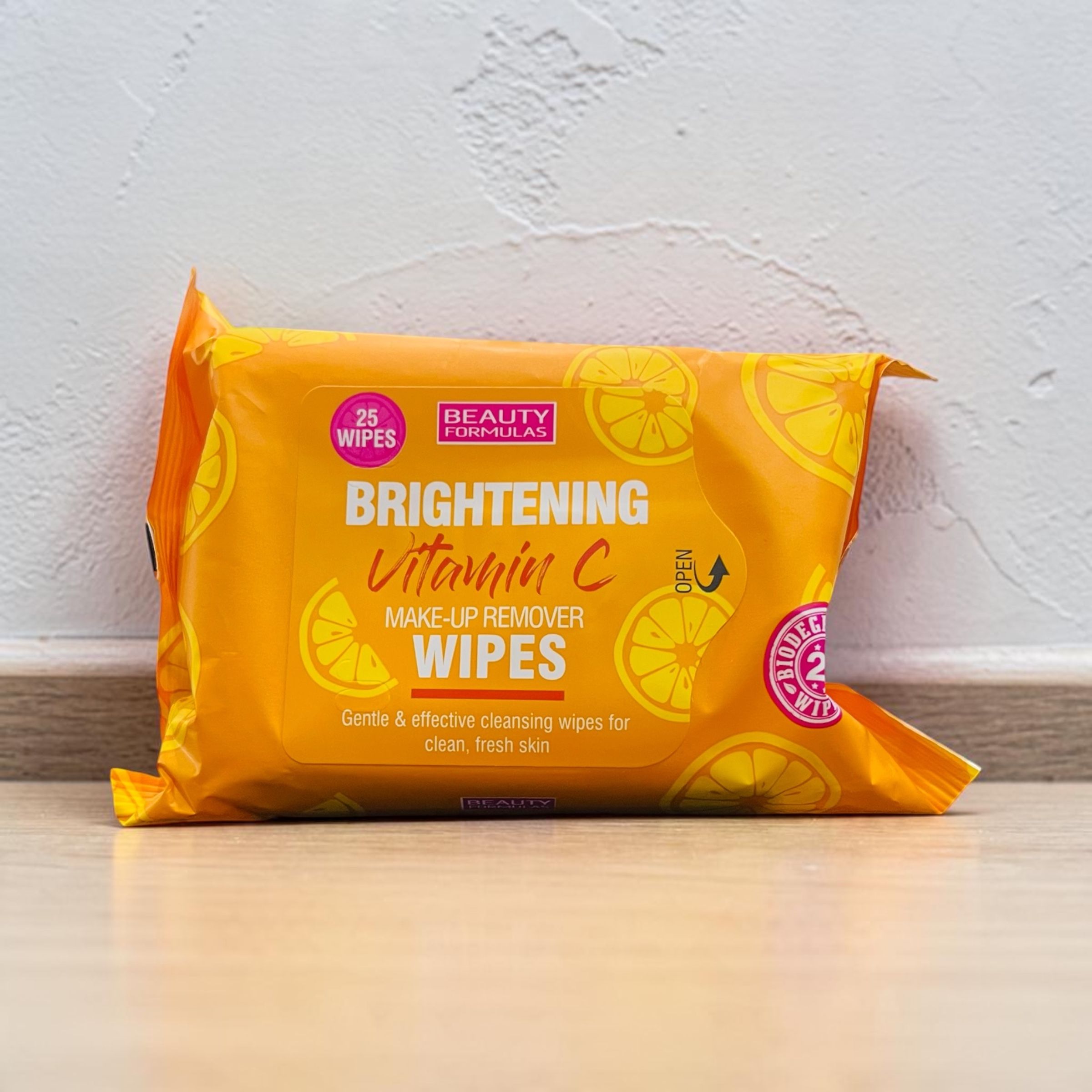 BEAUTY FORMULAS VITAMIN C WIPES 25PCS